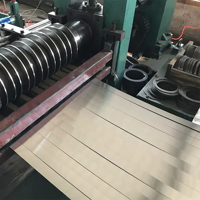Le délié a reflété la feuille laminée à froid d'acier inoxydable dans la bobine 2000mm 201 304 309S 316