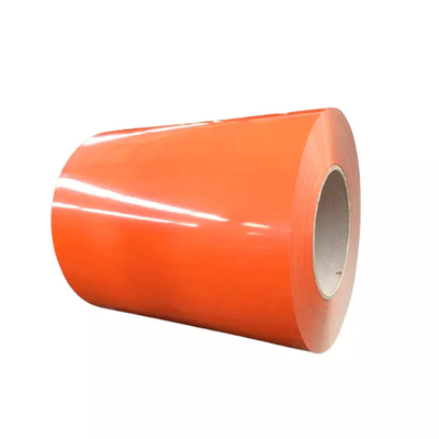 les bobines Q235, 1500mm Ppgi en acier galvanisées plongées chaudes de 0.7mm ont enduit la bobine d'une première couche de peinture en acier