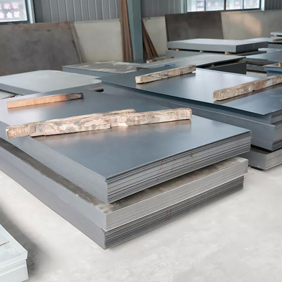 Plaque d'acier inoxydable laminée à chaud disponible en différentes tailles et épaisseurs adaptée à différentes exigences