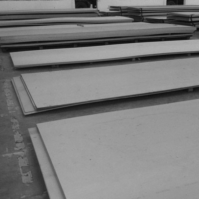 1000-8000 mm 2205 tôle en acier inoxydable doublée surface lisse
