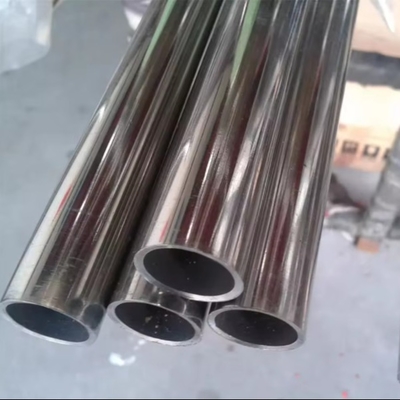 SUS316 Fabricant de tuyaux 316L Tube poli miroir carré rond sans couture soudé tuyau inoxydable pour matériau de construction